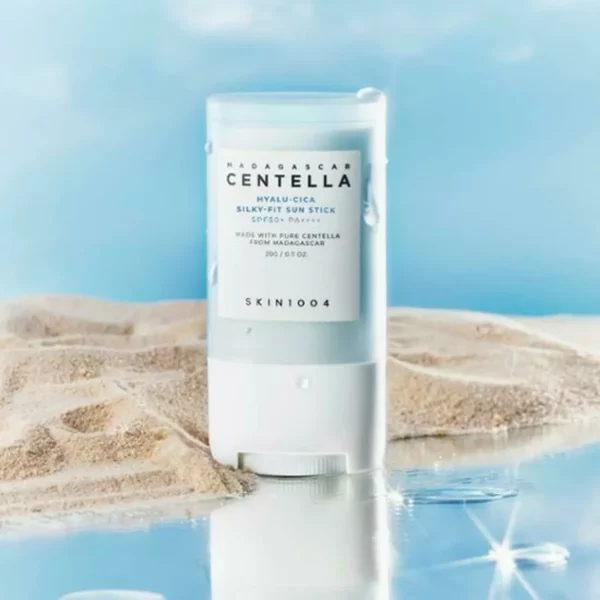skin1004-madagascar-centella-hyalu-cica-silky-fit-sun-stick-pic-1