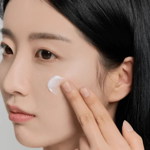 skin1004-madagascar-centella-tone-brightening-capsule-cream-75ml-pic-3