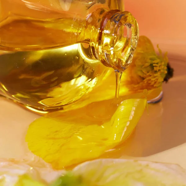 lador-perfumed-hair-oil-la-pitta-pic-4